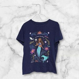 Disney Little Mermaid  go beyond the surface navy blue graphic T-shirt XL